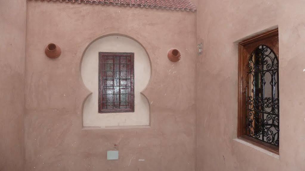 اداي فندق 2*